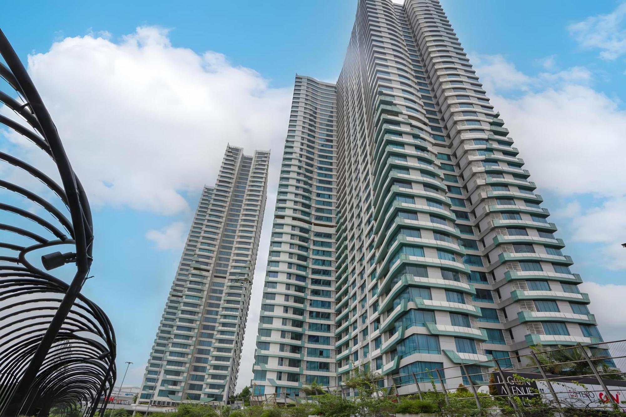 Oyo 93703 F88 Hotell Bekasi Exteriör bild